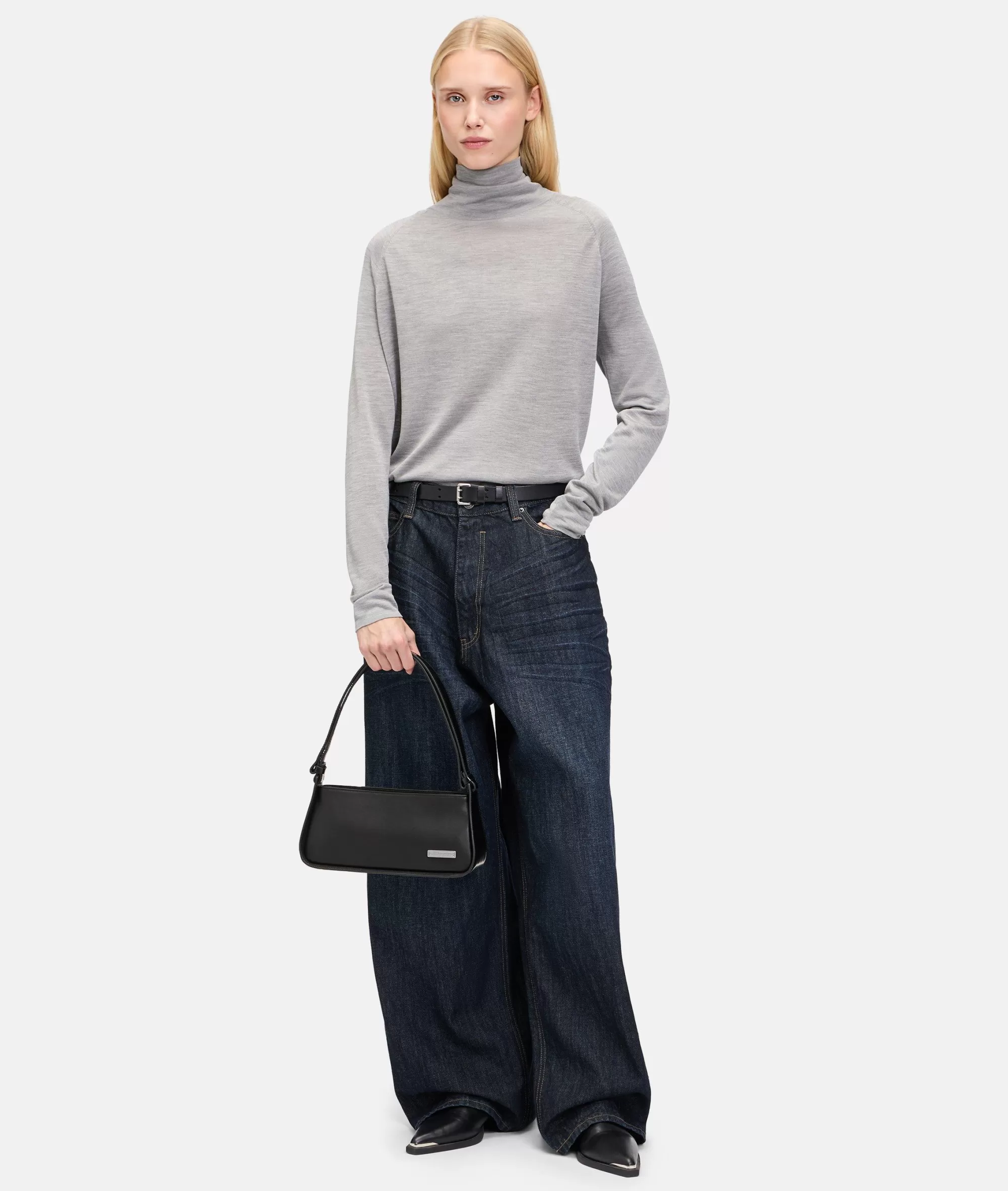 LIEBESKIND BERLIN  Ledertaschen | Umhängetaschen<Franzis Crossbody S schwarz